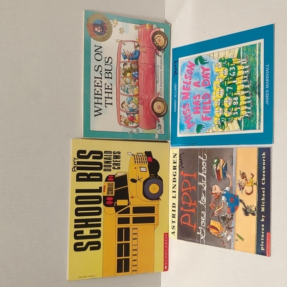 Scholastic Misc. Authors Back to School Books Set of 4 Fiction Paperback Books - Picture 1 of 6